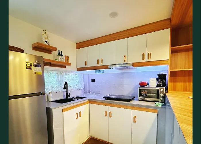 The Paseafic Apartelle Pooc